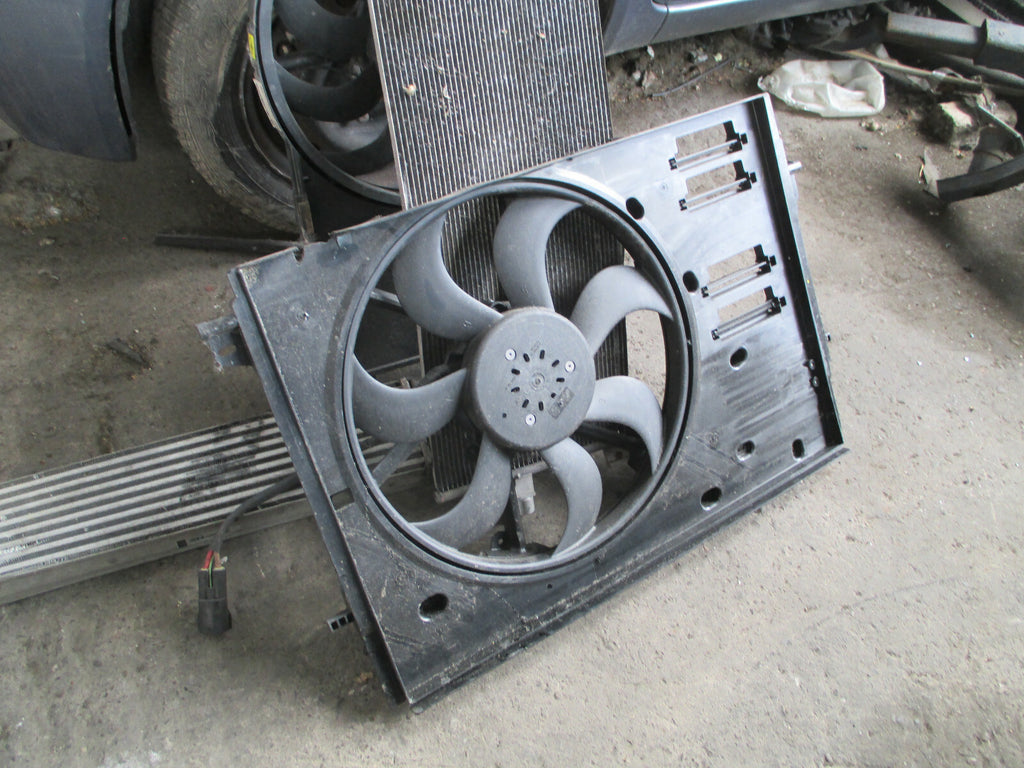 NISSAN QASHQAI J11 MK2 1.5 DCI COOLING FAN & HOUSING 21481HV80B