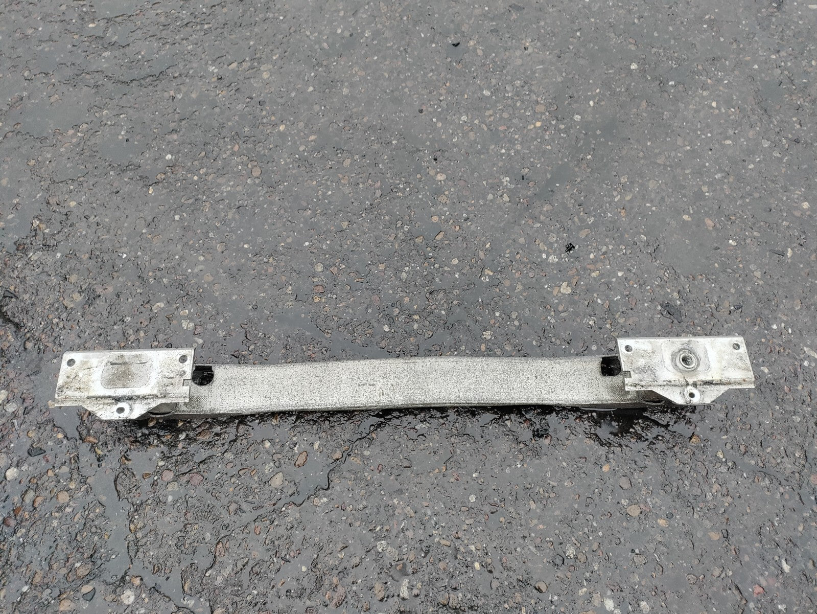 2010 VAUXHALL ASTRA J HATCHBACK MK6 REAR BUMPER REINFORCEMENT CRASH BAR