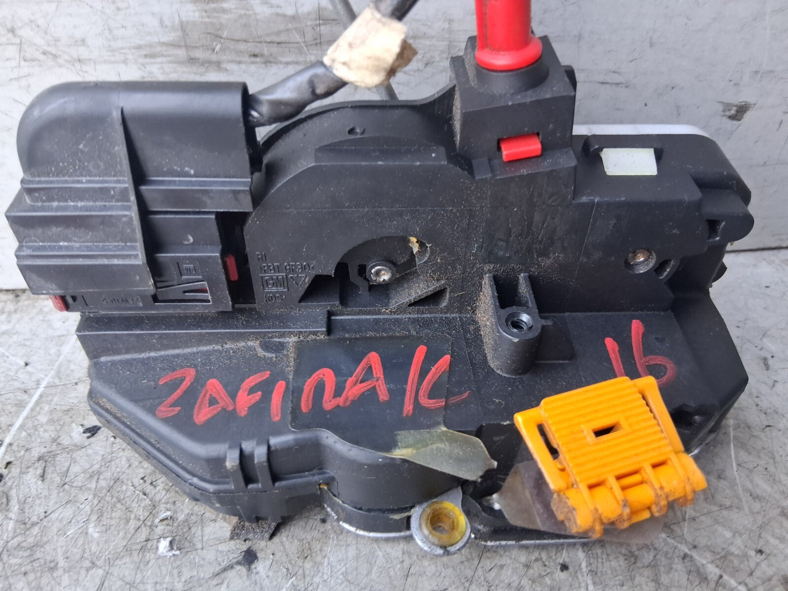 VAUXHALL ZAFIRA C 2016 OSF DRIVER SIDE FRONT DOOR LOCK MECHANISM 3023881