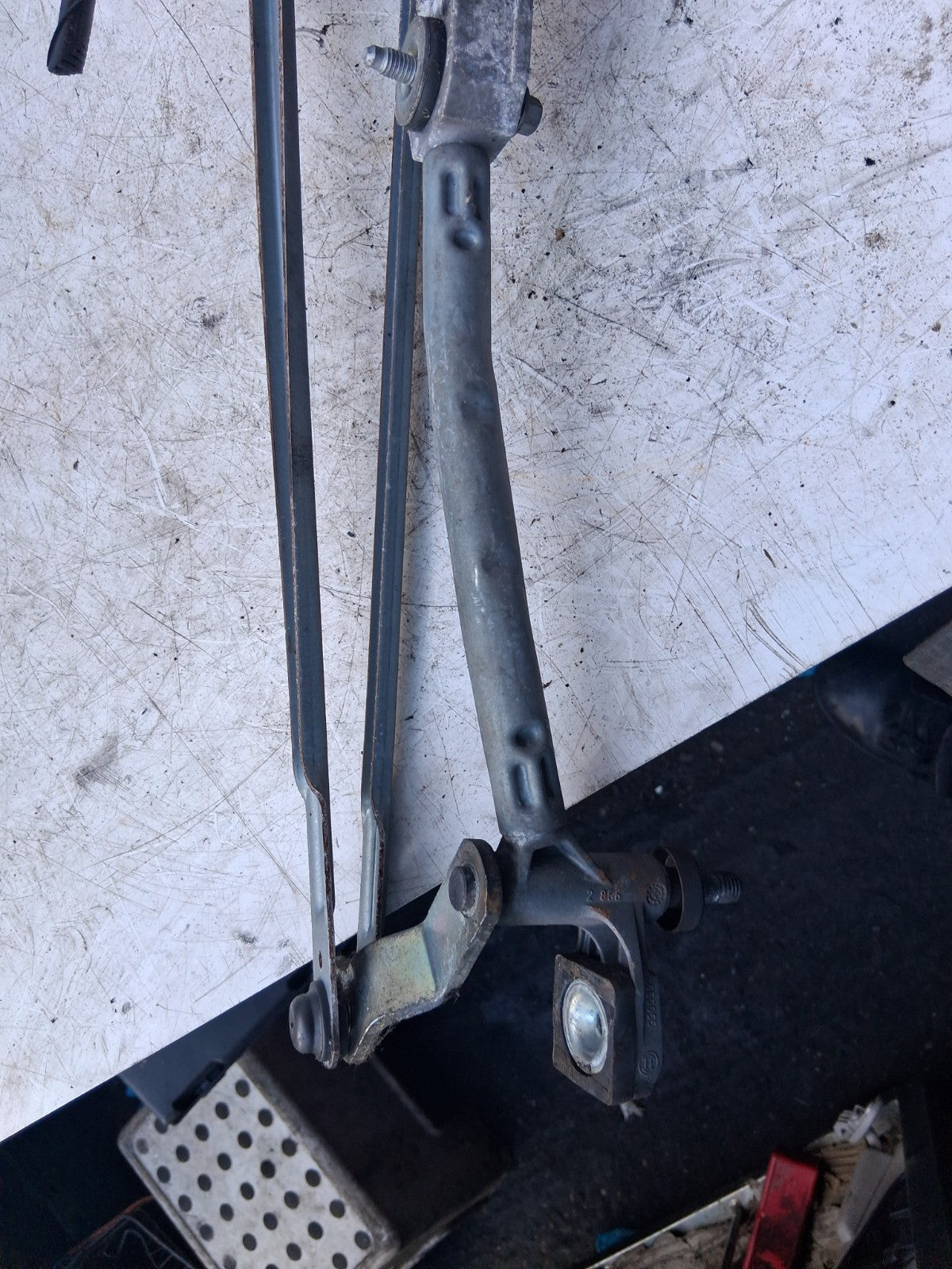 2014 FORD FIESTA MK7 FRONT WINDSCREEN WIPER MOTOR LINKAGE 8A6117B571BB