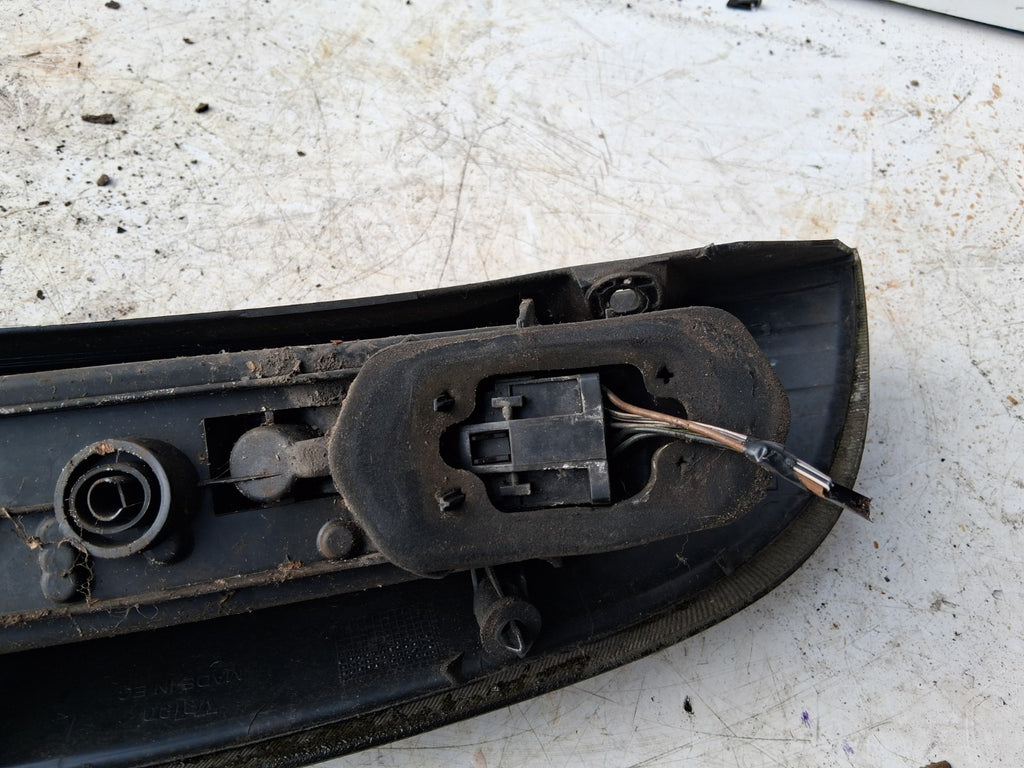 2005 VAUXHALL CORSA C NSR PASSENGER SIDE REAR LEFT TAIL LIGHT 89307510