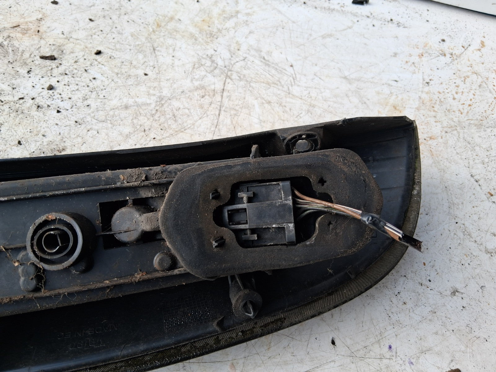2005 VAUXHALL CORSA C NSR PASSENGER SIDE REAR LEFT TAIL LIGHT 89307510