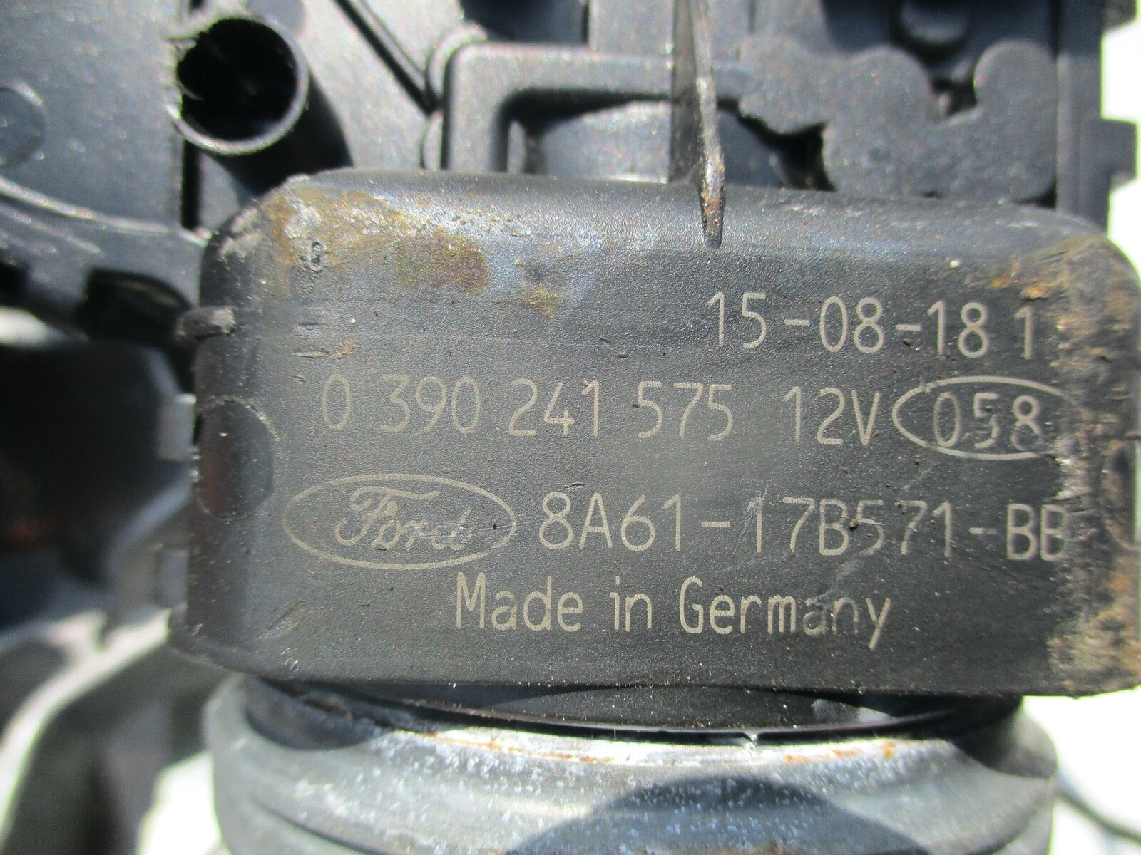 FORD FIESTA MK7 2017 1.6 WINDSCREEN WIPER MOTOR AND LINKAGE 8A61 17500 BG