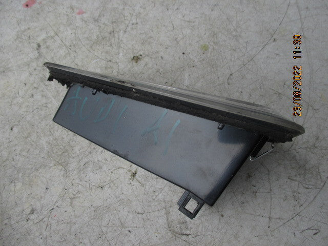 AUDI A1 8X 2015 5 DOOR REAR UNDER TAILGATE BOTH SIDE LIGHT 8X0945095 8X0945096