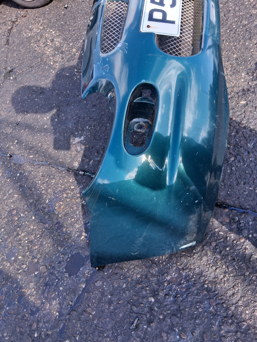 MG MGF 1996 MK1 COMPLETE FRONT BUMPER WITH GREEN BADGE GREEN