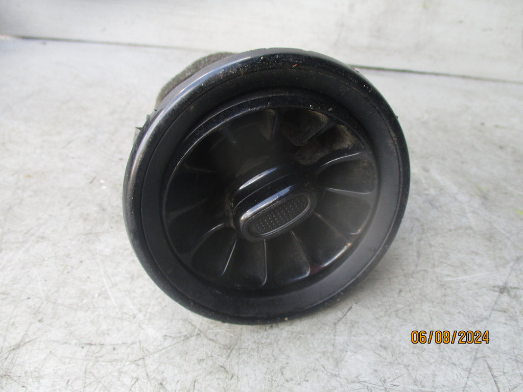 2020 MERCEDES BENZ SPRINTER W907 FRONT DASHBOARD AIR VENT A9108303401