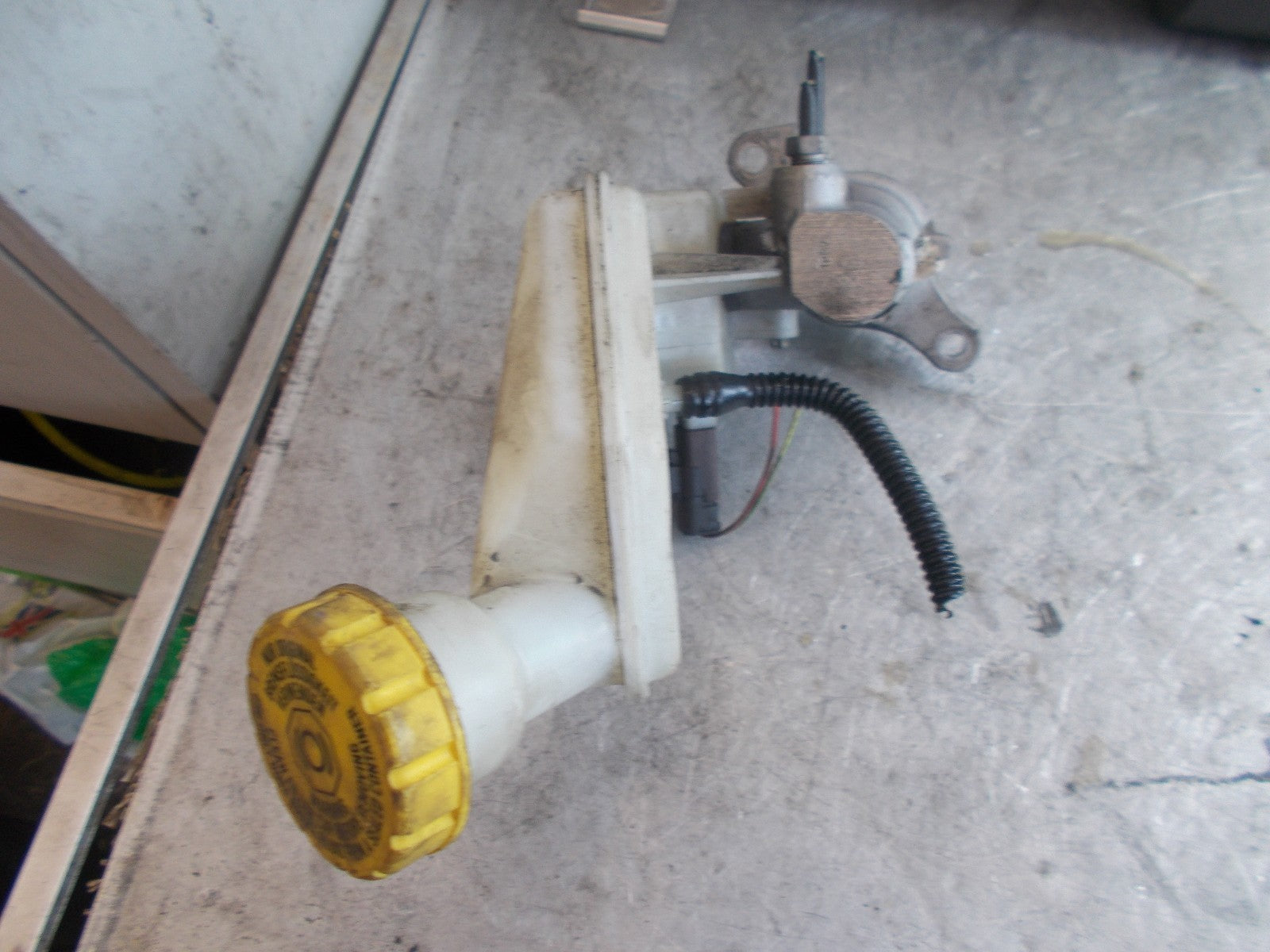 CITROEN C2 2006 BRAKE MASTER CYLINDER 32067093