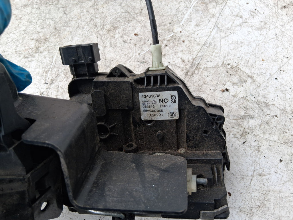 2016 VAUXHALL CORSA E OSF DRIVER SIDE FRONT DOOR LOCK MECHANISM 13431836