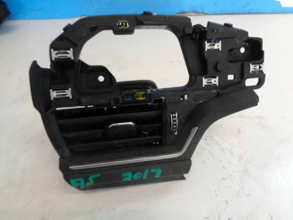 AUDI A5 2017 MK2 8W6 5 DOOR OSF FRONT DRIVER SIDE AIR VENT 8W2820902B