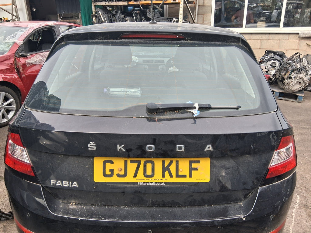 2020 SKODA FABIA MK3 NJ HATCHBACK COMPLETE REAR TAILGATE BOOTLID BLACK