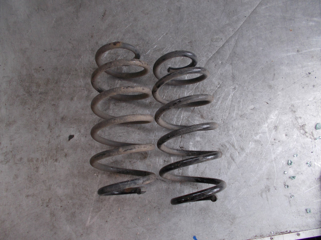 TOYOTA URBAN CRUISER 2016 PAIR REAR SUSPENSION COIL SPRINGS