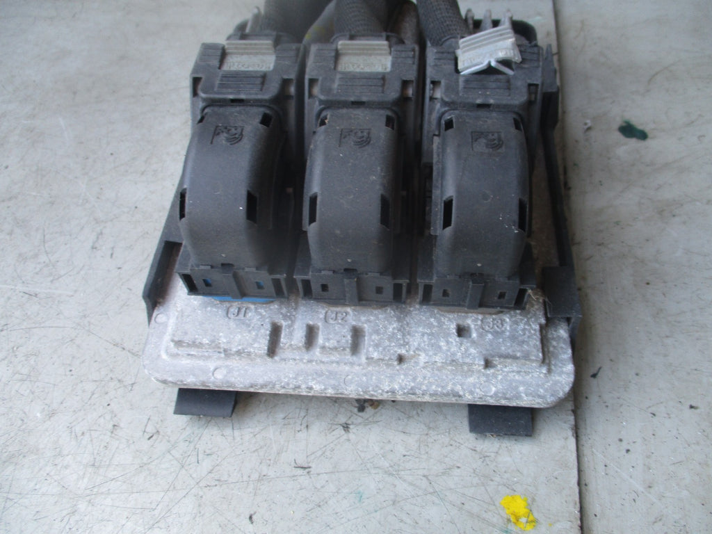 2014 VAUXHALL INSIGNIA  ENGINE CONTROL MODULE BRACKET 23347555