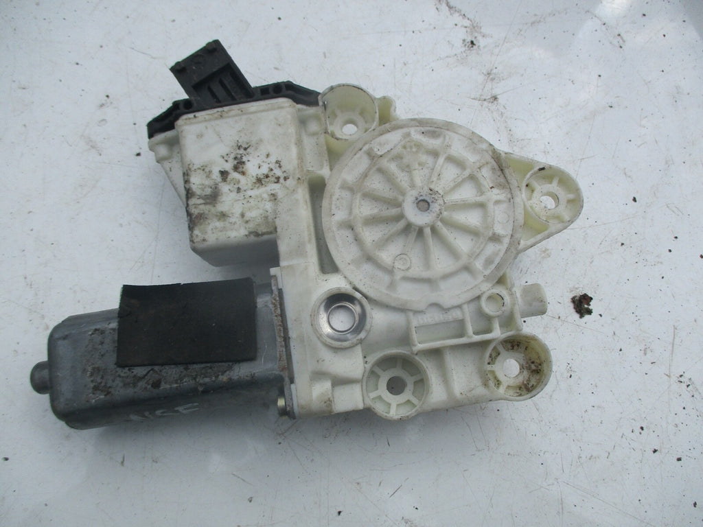 VAUXHALL VECTRA C 2003 NSF PASSENGER SIDE FRONT ELECTRIC WINDOW MOTOR 9178987