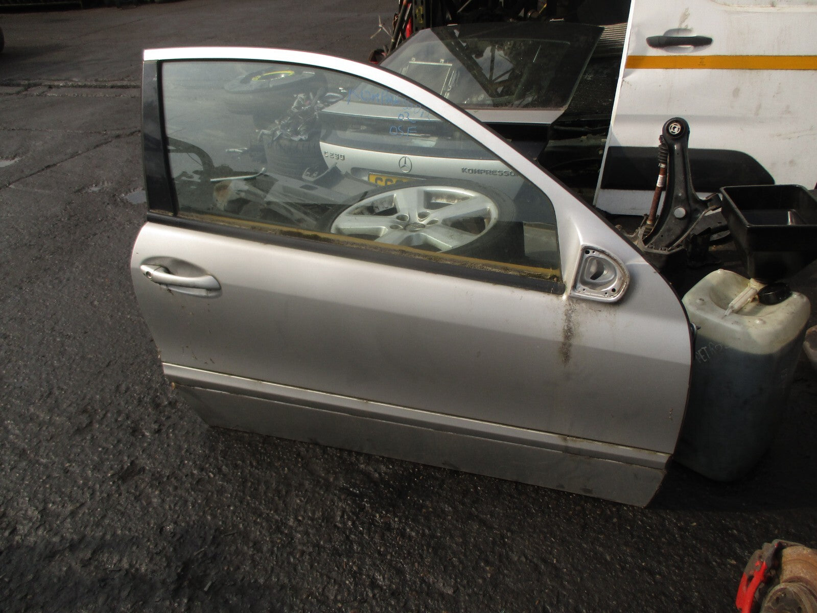 2002 MERCEDES C CLASS COUPE CL203 OSF DRIVER FRONT RIGHT COMPLETE DOOR SILVER