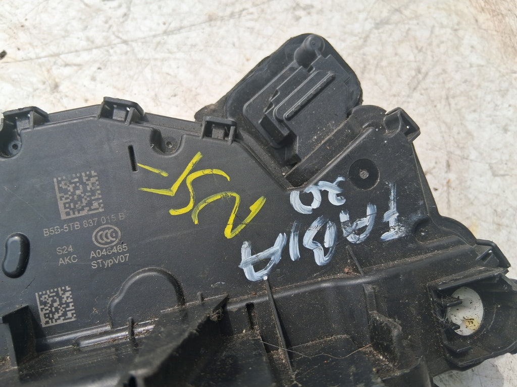 VW VOLKSWAGEN PASSAT B8 2019 NSF PASSENGER FRONT DOOR LOCK MECHANISM 5TB837015B