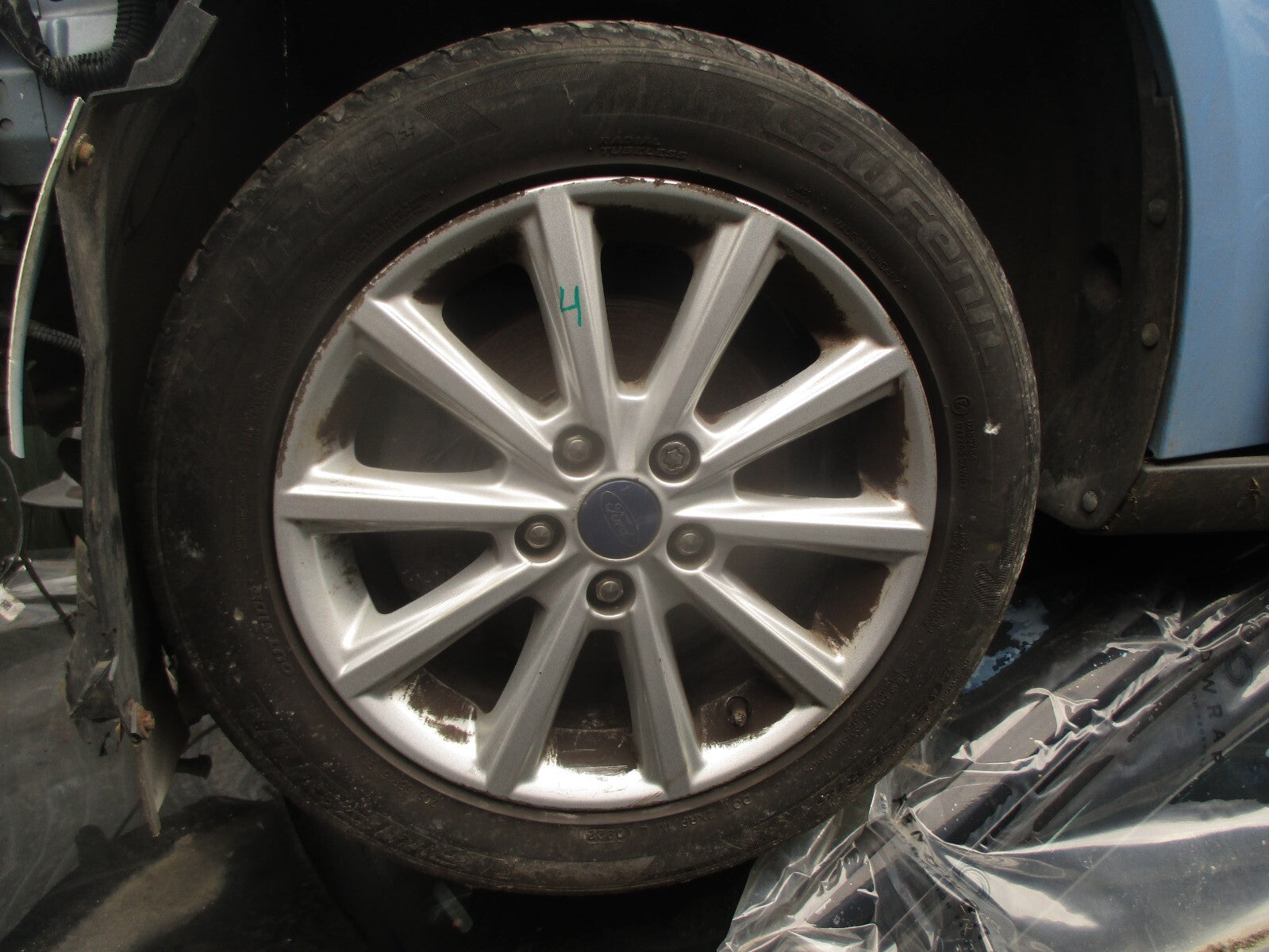 2017 FORD FOCUS MK3 16 INCH ALLOY WHEEL WITH TYRE 205/55R16 REF 4