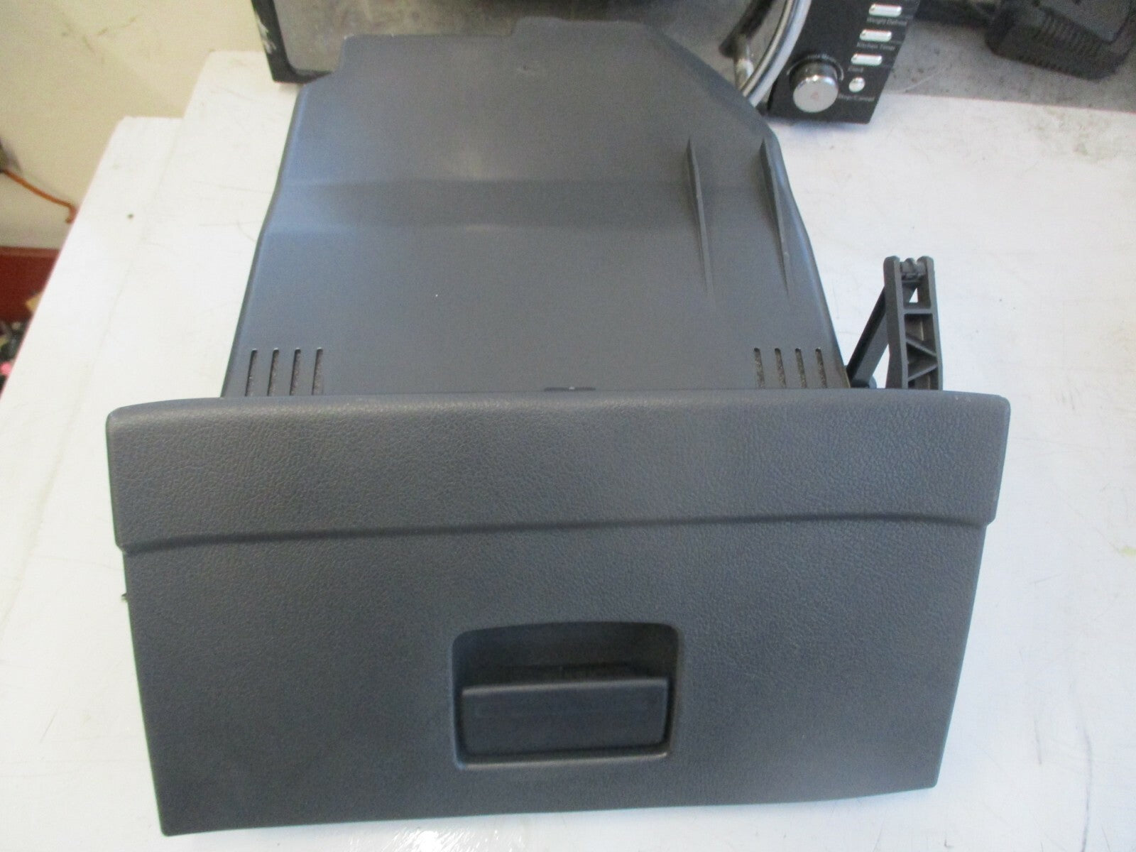 FORD MONDEO MK4 2009 GLOVE BOX STORAGE COMPARTMENT 7S71A06010