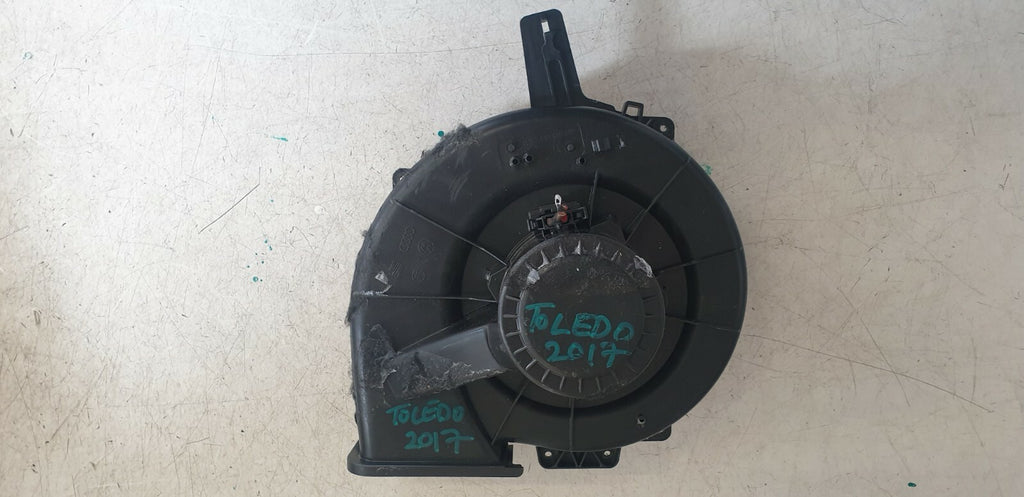 SEAT IBIZA MK4 6J HEATER BLOWER FAN MOTOR 6R2819015 VW VOLKSWAGEN POLO MK5