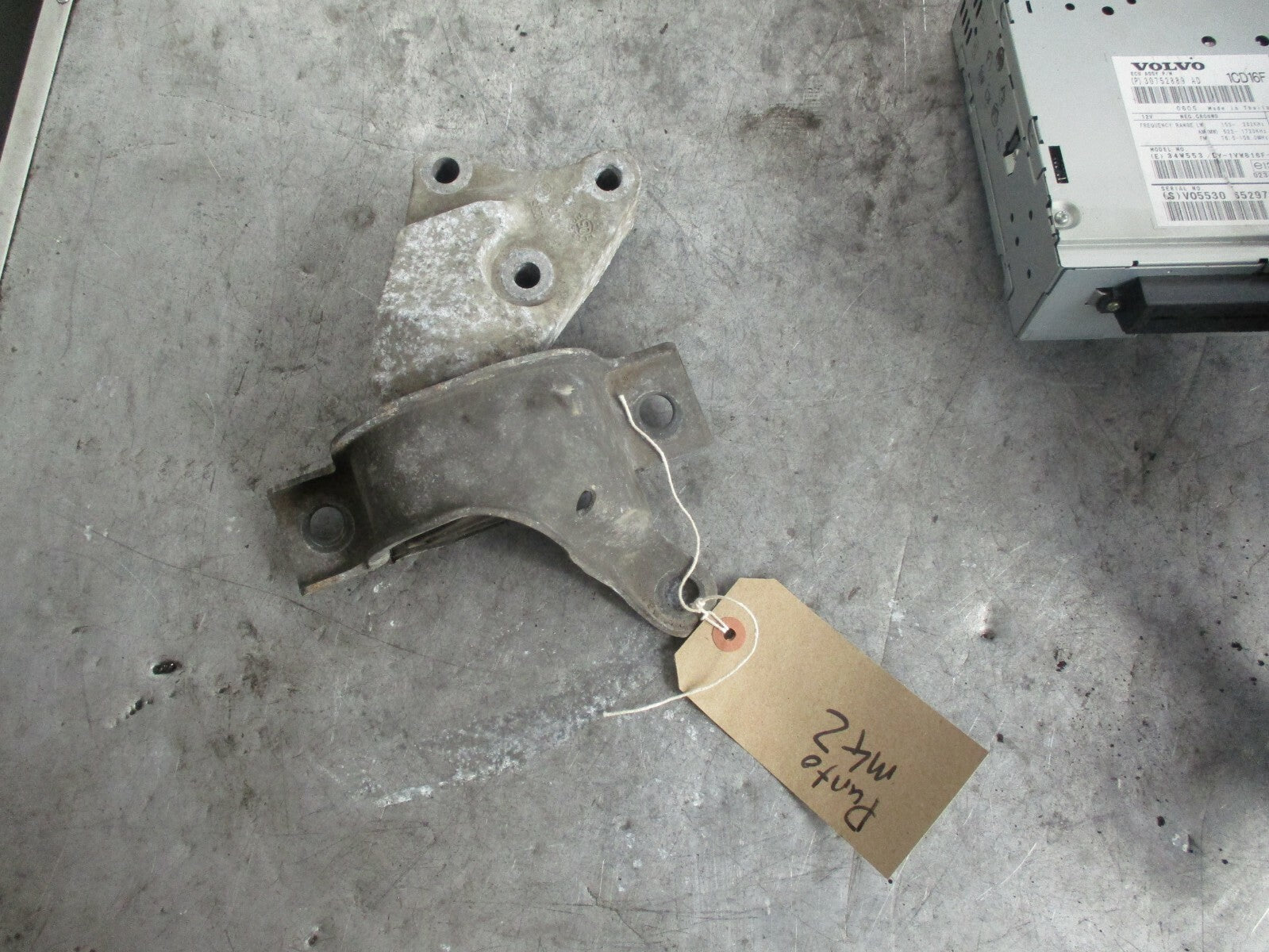 FIAT PUNTO MK2 OS DRIVER SIDE ENGINE MOUNT