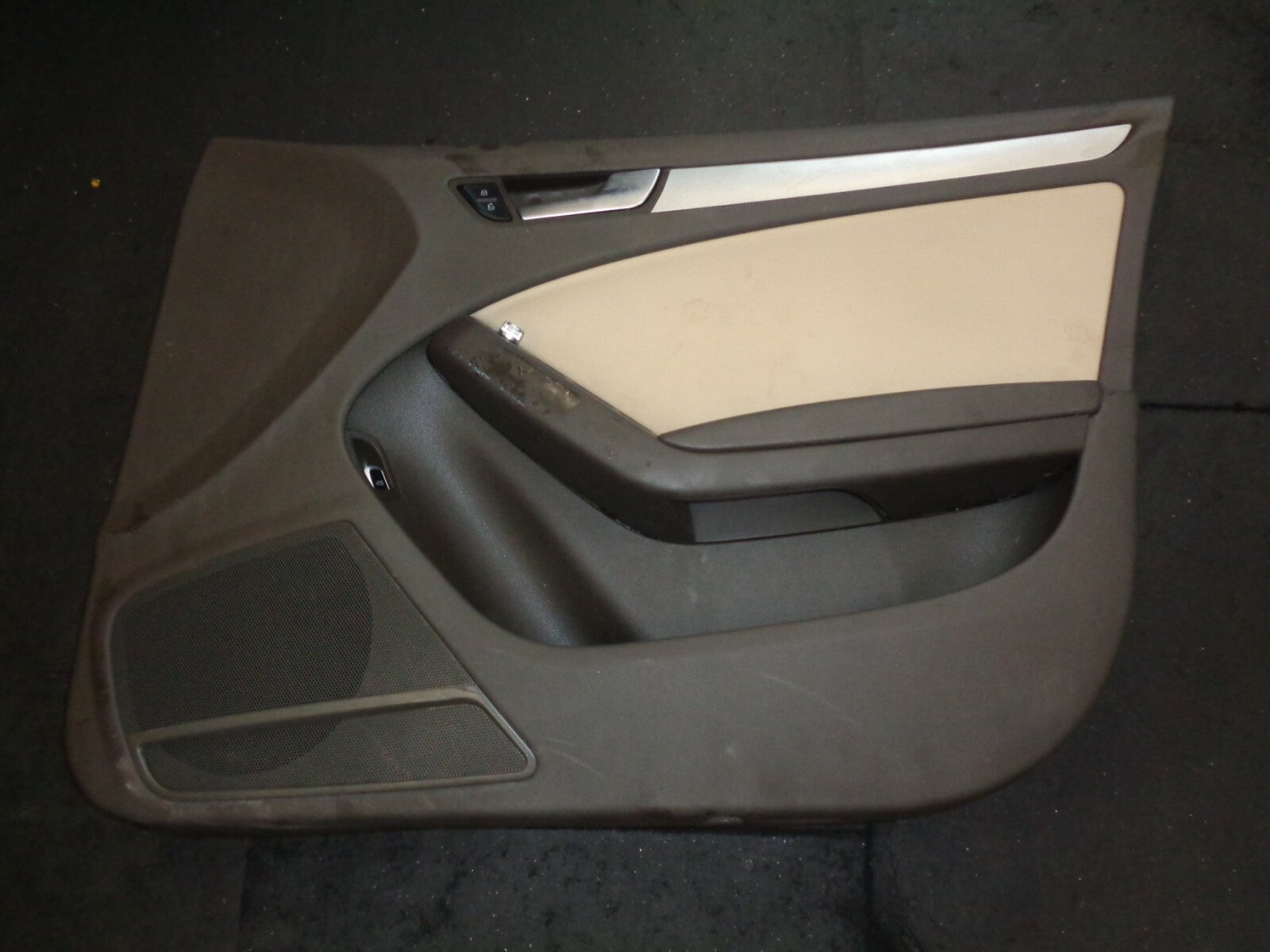 AUDI A4 B8 2014  OSF DRIVER SIDE FRONT COMPLETE DOORCARD BROWN CREAM 8K2867106