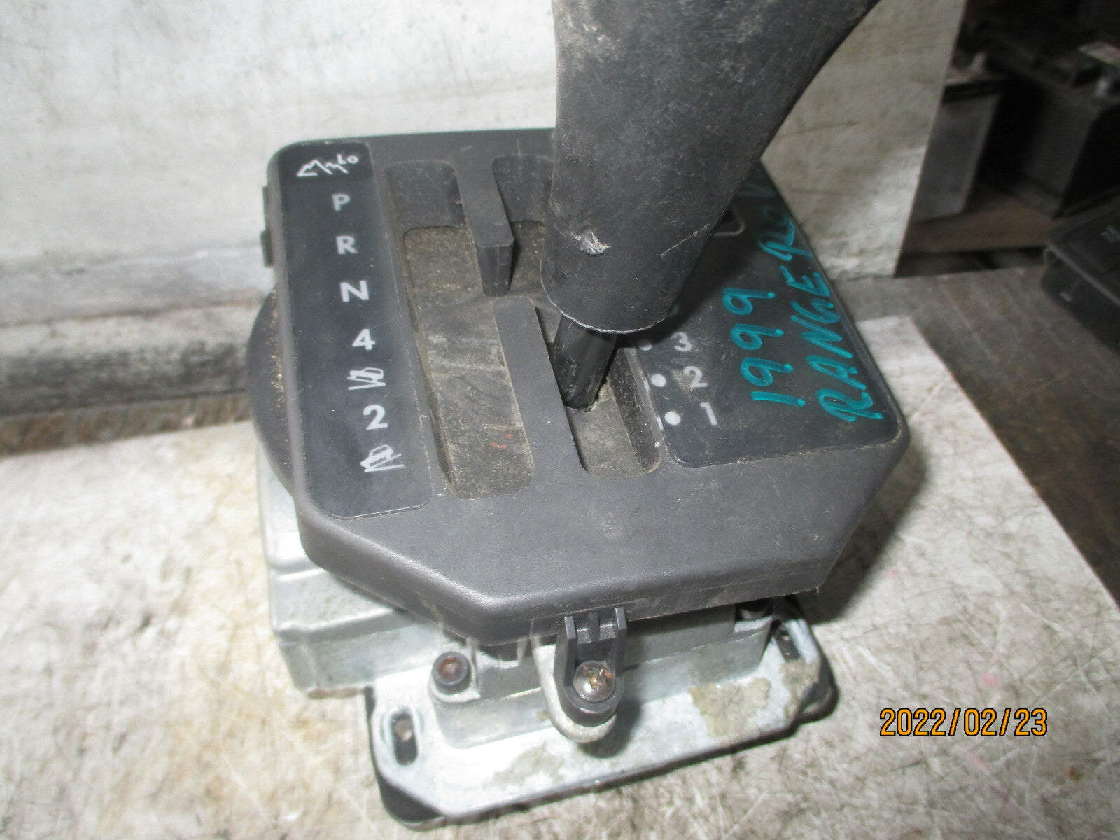 LAND RANGE ROVER P38 1999 AUTOMATIC GEARSTICK GEARSHIFTER