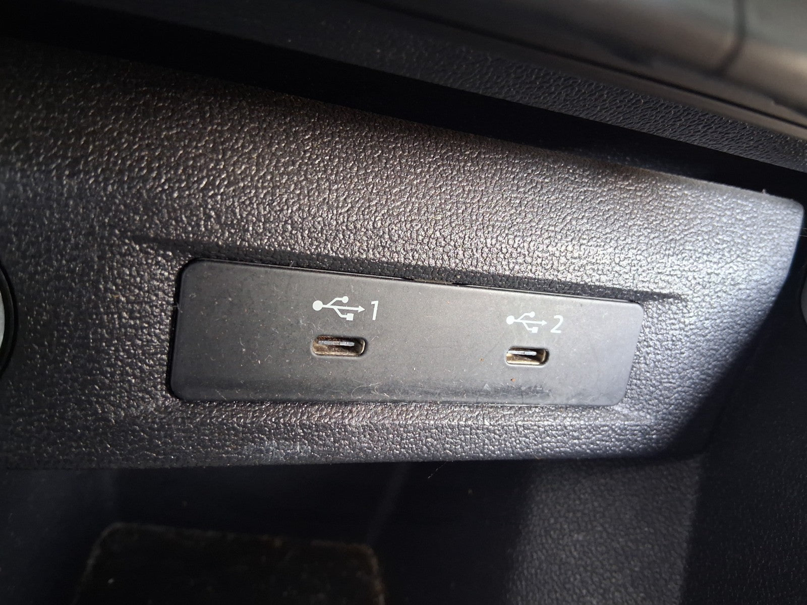 2023 AUDI A1 SPORT MK2 GB 12V POWER SOCKET USB PORT PANEL TRIM