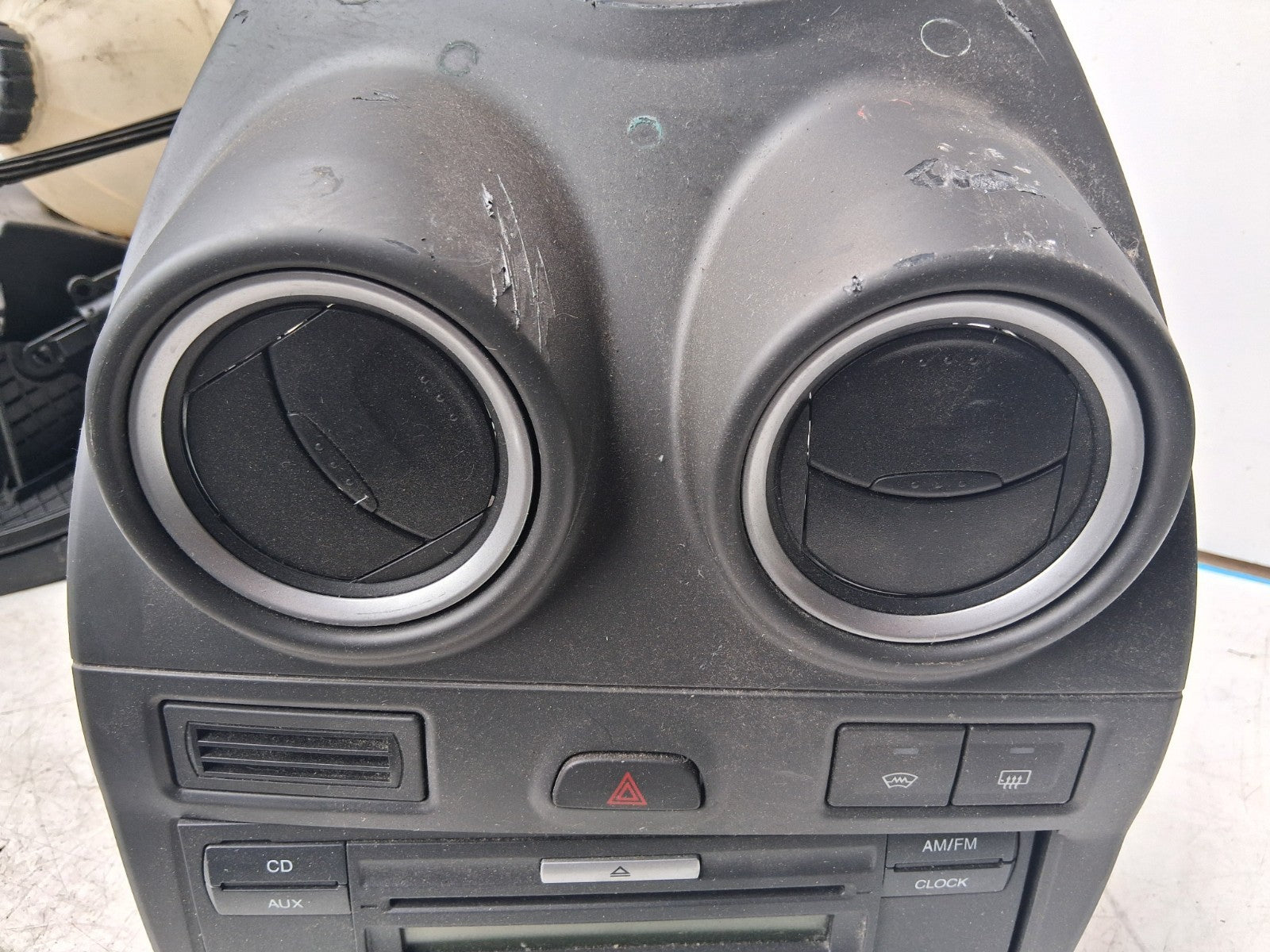 2006 FORD FIESTA MK6 CD PLAYER RADIO MULTIMEDIA AIR VENT HEAD UNIT 8S6118C815AA