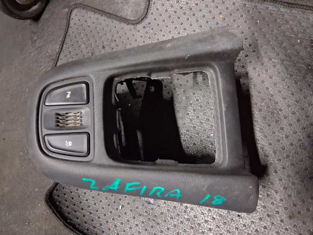2018 VAUXHALL ZAFIRA C GEARSTICK SURROUND TRIM COVER 13454668