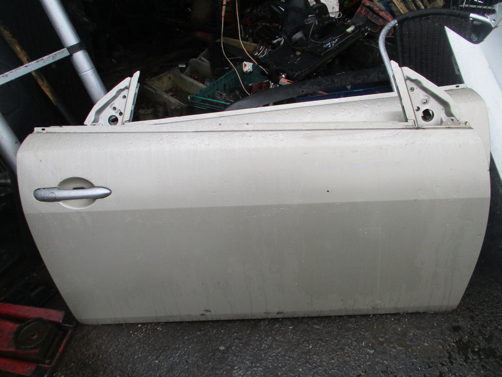 2005 RENAULT MEGANE MK2 OSF DRIVER SIDE FRONT BARE DOOR