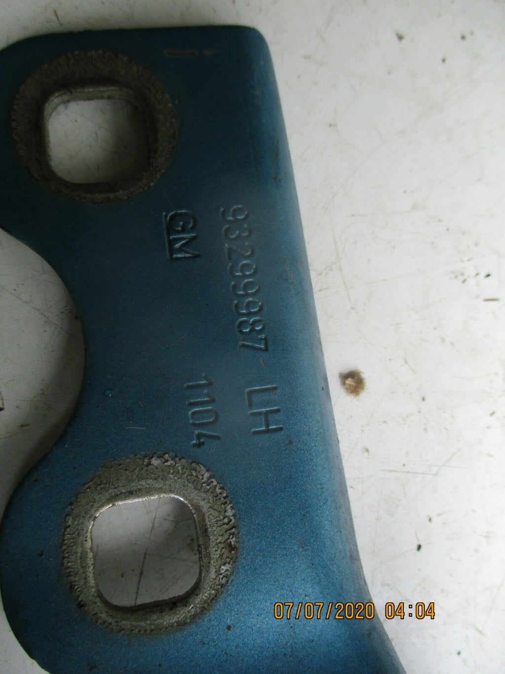 VAUXHALL MERIVA A 2002 NS PASSENGER SIDE FRONT BONNET HINGE BLUE 93299987