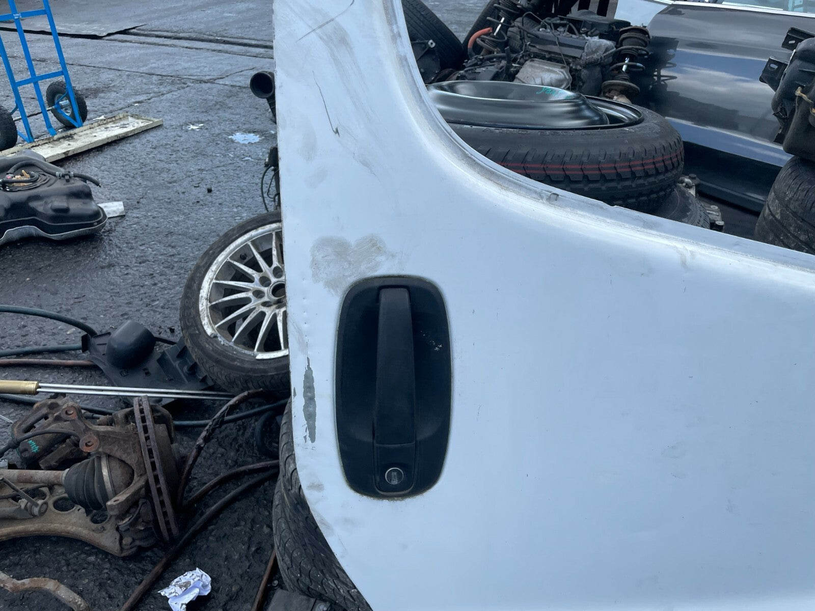 VAUXHALL VIVARO MK1 2007 OSF DRIVER SIDE FRONT DOOR BARE WHITE