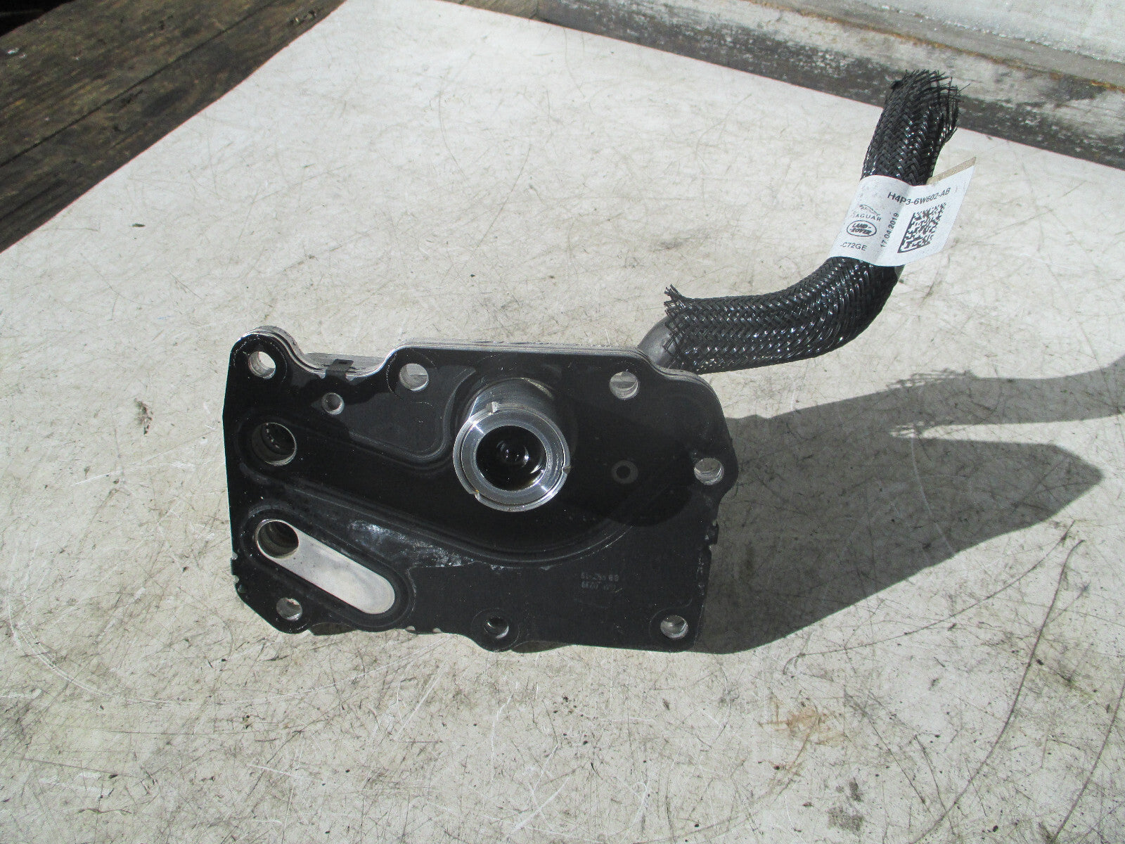 JAGUAR XE 2019 2.0 PETROL OIL COOLER G4D36A642BB