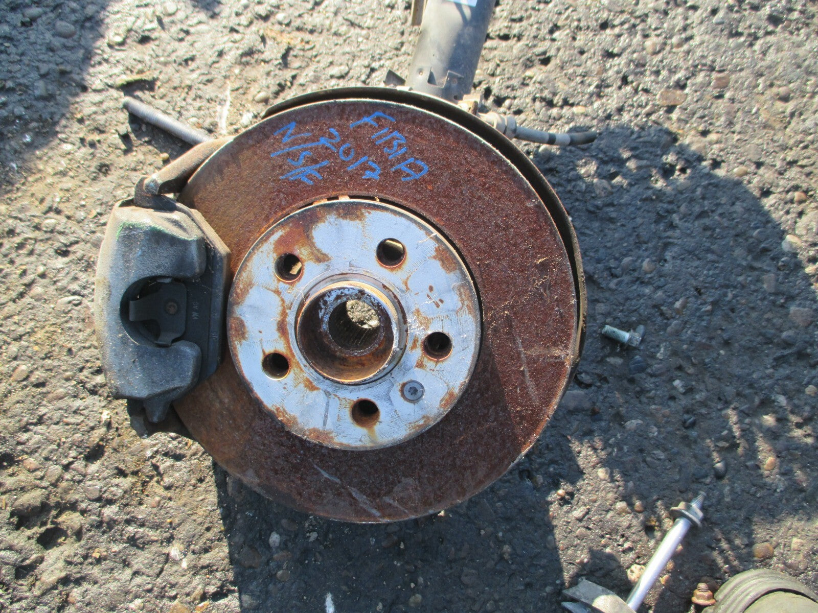 SKODA FABIA 2017 1.0 PETROL NSF PASSENGER SIDE FRONT SUSPENSION HUB BRAKE DISC
