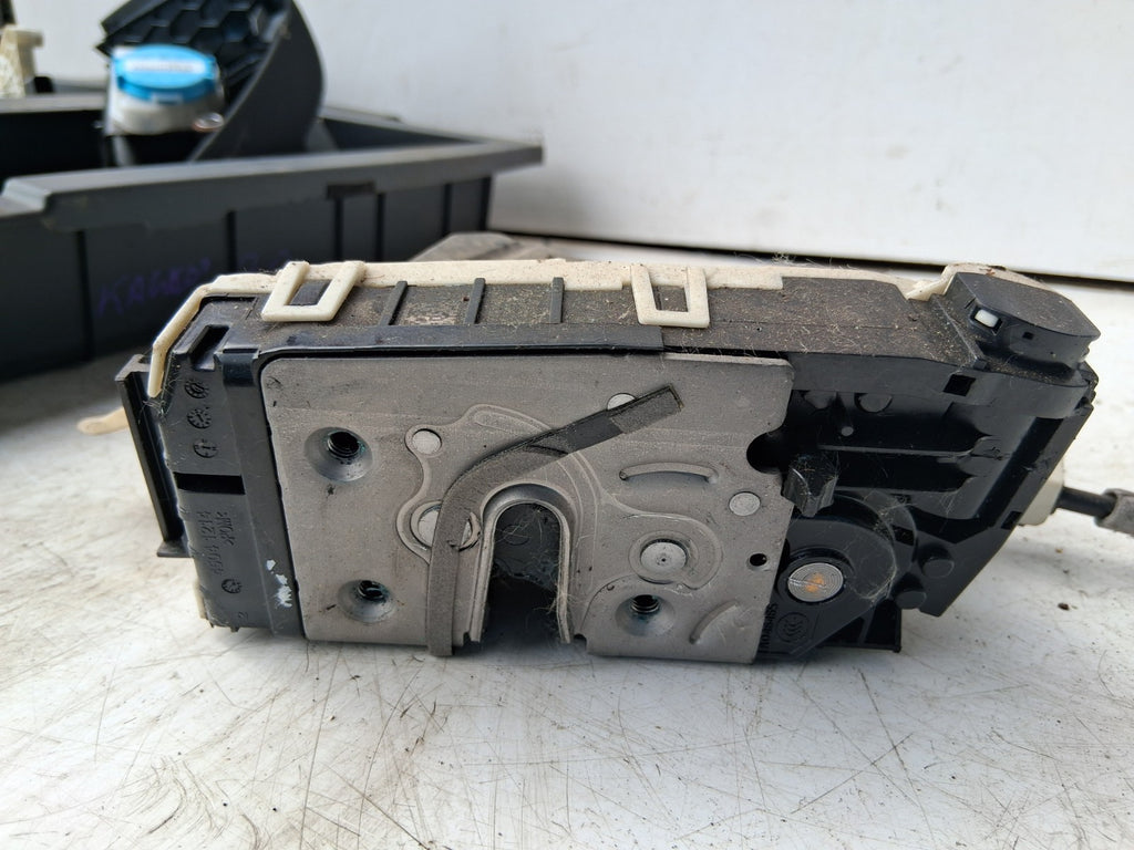 2016 MERCEDES BENZ CLA C117 OSR DRIVER SIDE REAR LOCK MECHANISM A0997306000
