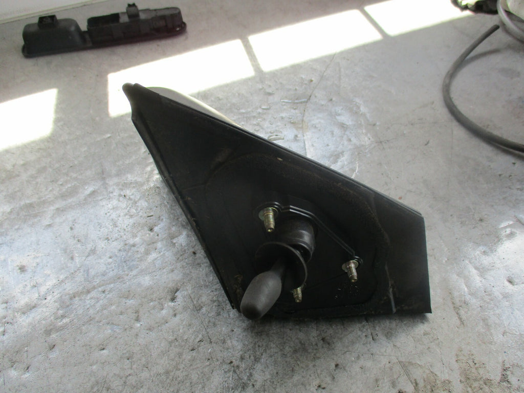 TOYOTA YAIRS MK1 NS PASSENGER SIDE WING MIRROR MANUAL BLACK