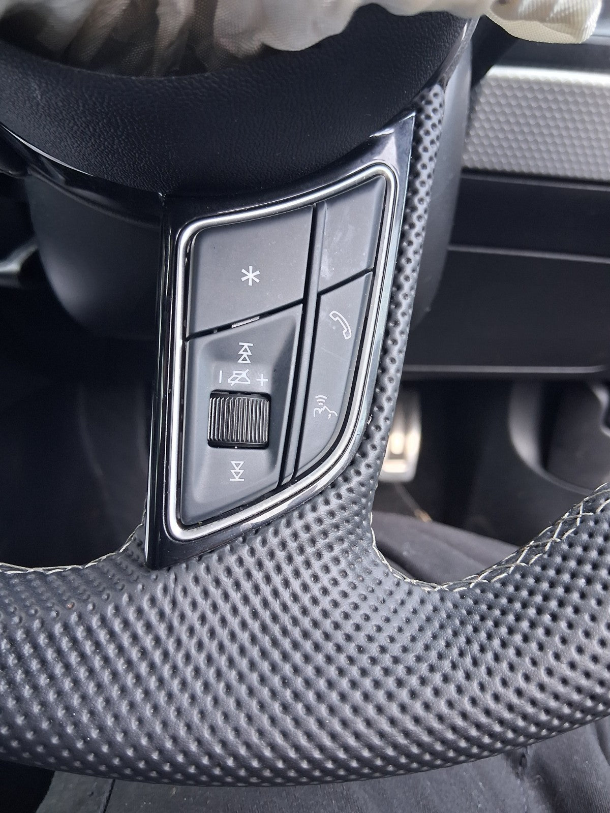 2024 AUDI A1 S LINE MK2 GB MULTIFUNCTIONAL STEERING WHEEL