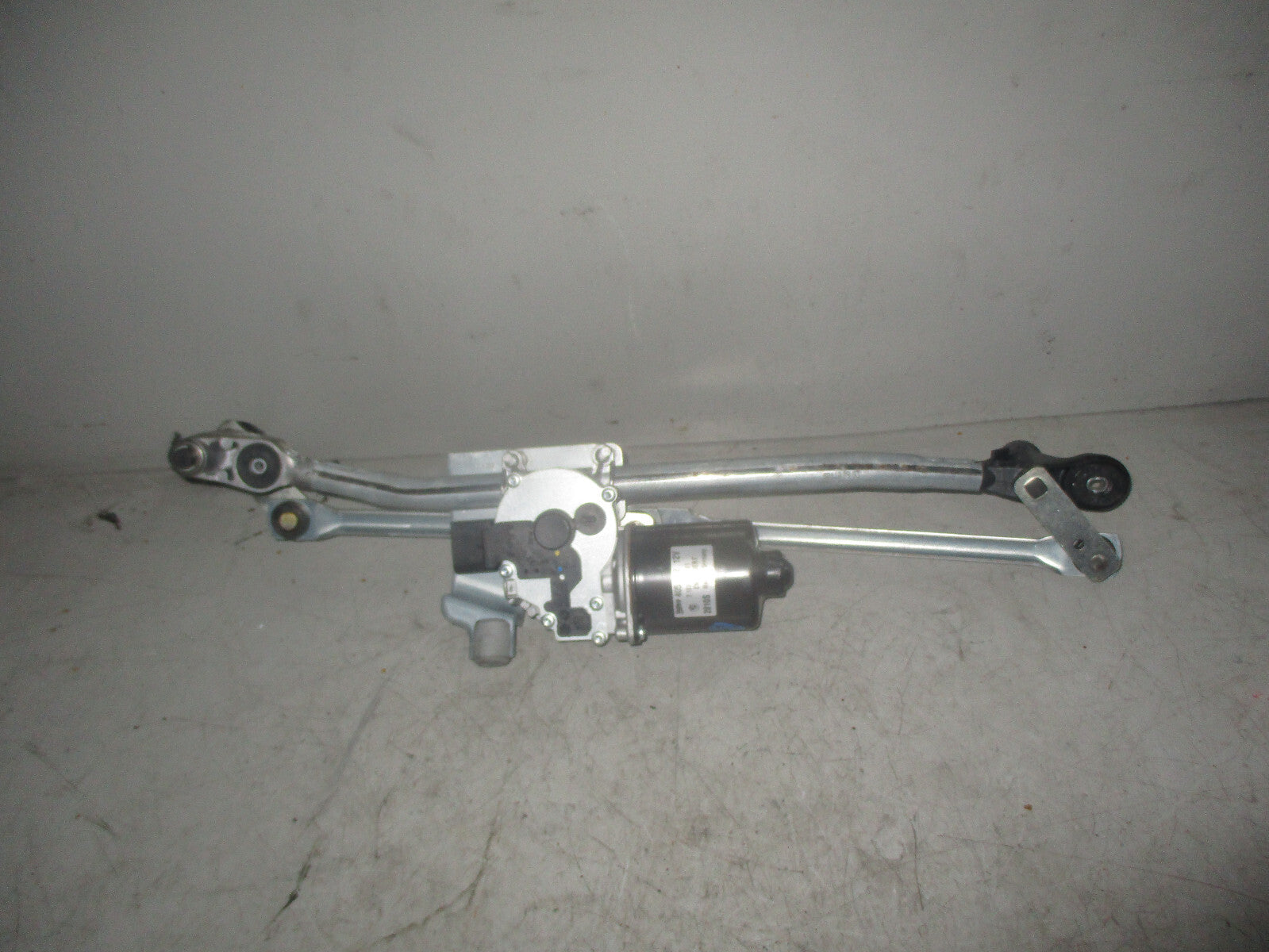 BMW 1 SERIES 2010 E87 FRONT WIPER MOTOR & LINKAGES 719303701