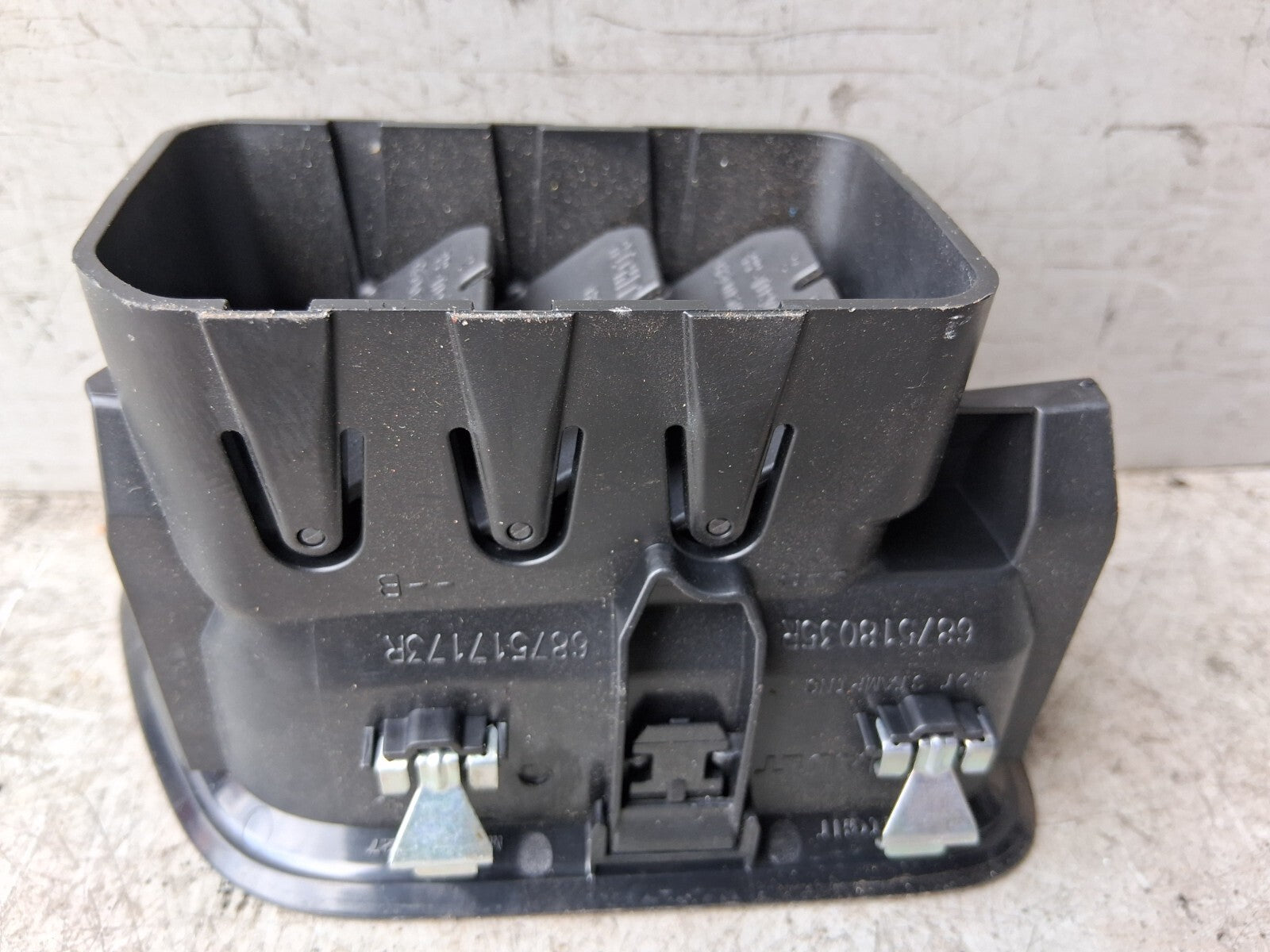 2023 RENAULT MASTER MK3 OSF DRIVER SIDE FRONT DASHBOARD AIR VENT 687518035R