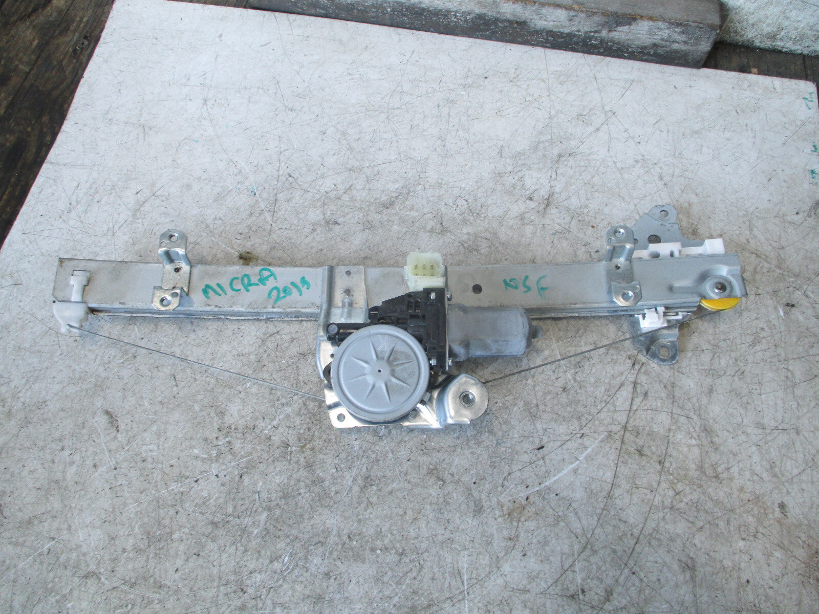 NISSAN MICRA K14 2020 MK5 NSF PASSENGER FRONT WINDOW MOTOR REGULATOR 807304CA0A