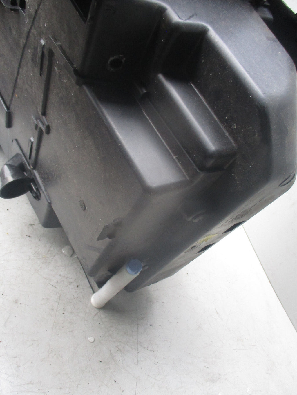 VOLVO V40 2013 MK2 GLOVE BOX 31393634
