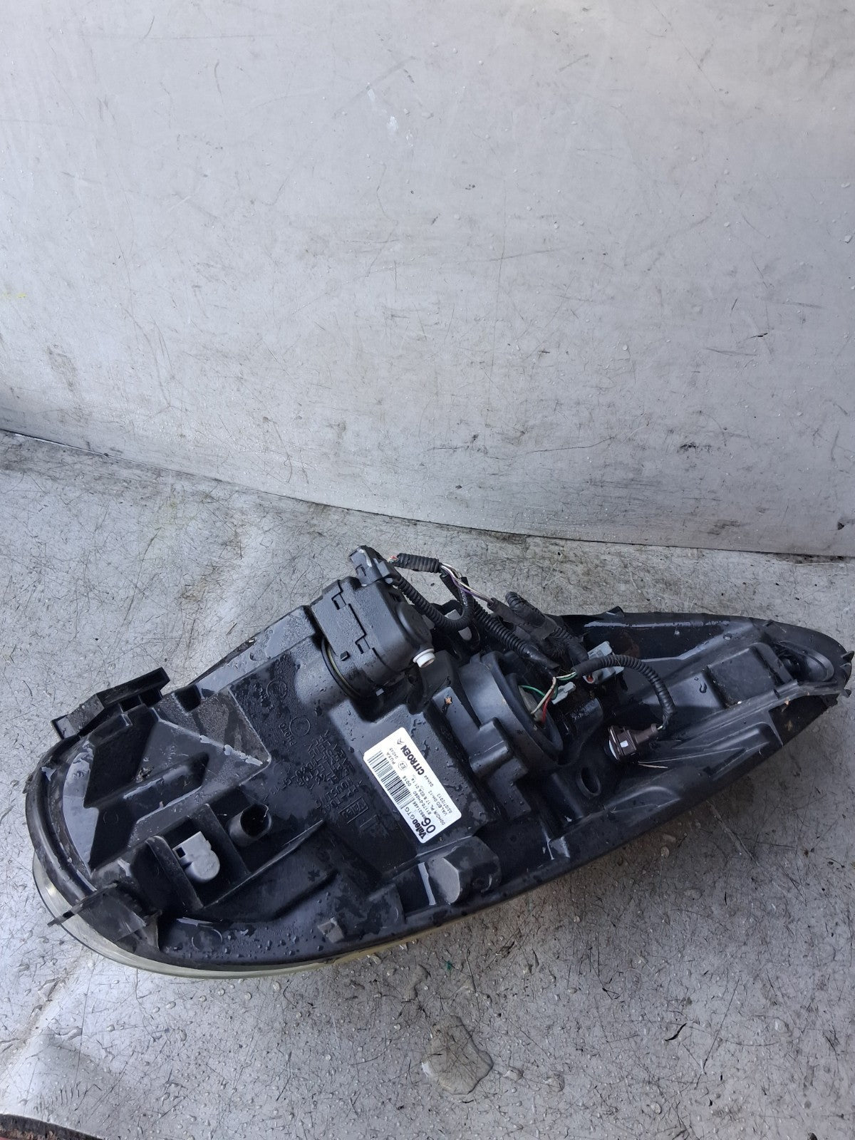 2008 PEUGEOT 108 NSF PASSENGER SIDE FRONT HEADLIGHT HEADLAMP 811700H060