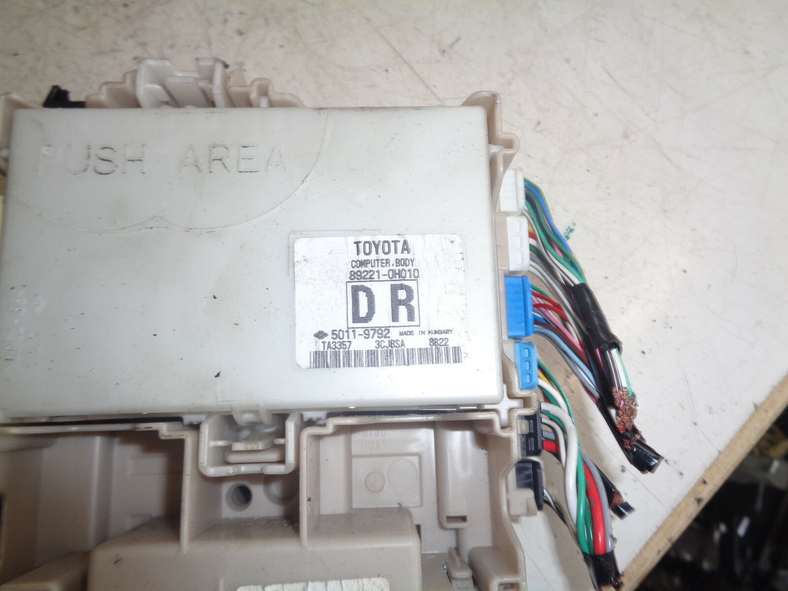 PEUGEOT 108 2018 1.2 PETROL BCM BODY CONTROL MODULE 892210H010