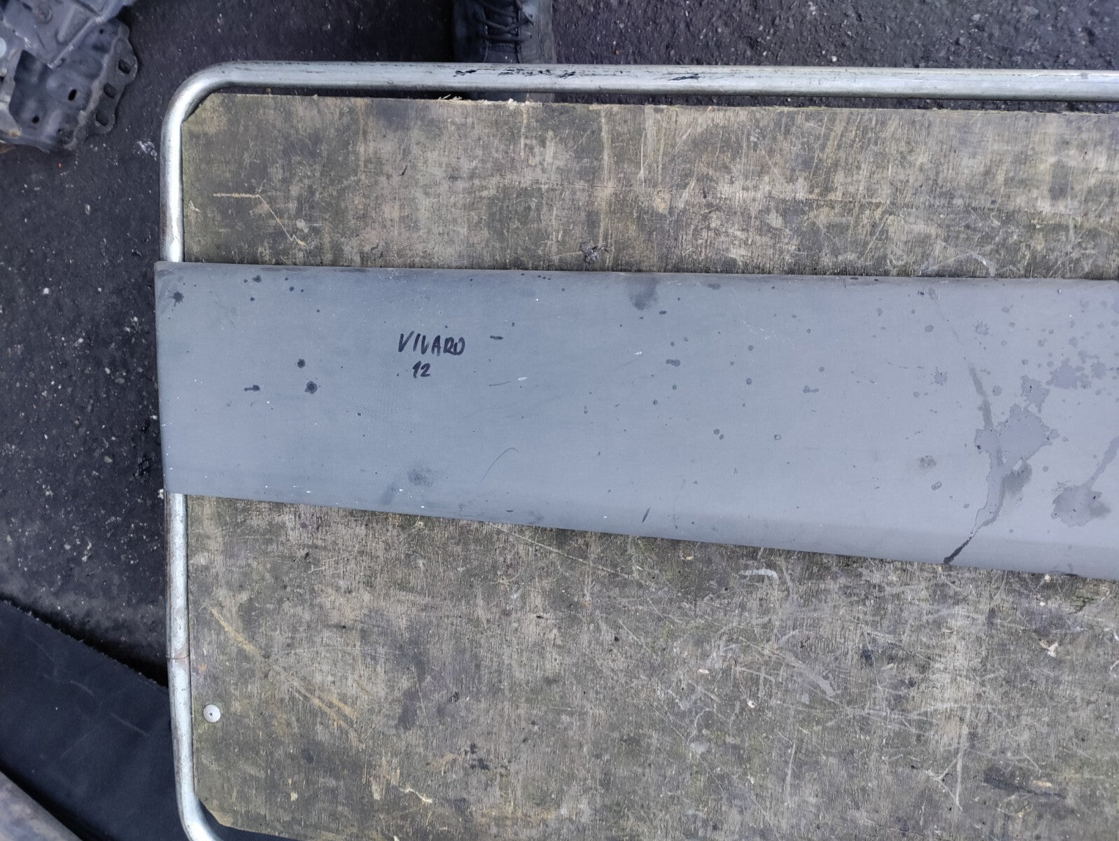 2012 VAUXHALL VIVARO MK1 OS DRIVER SIDE MOULDING 8200036089