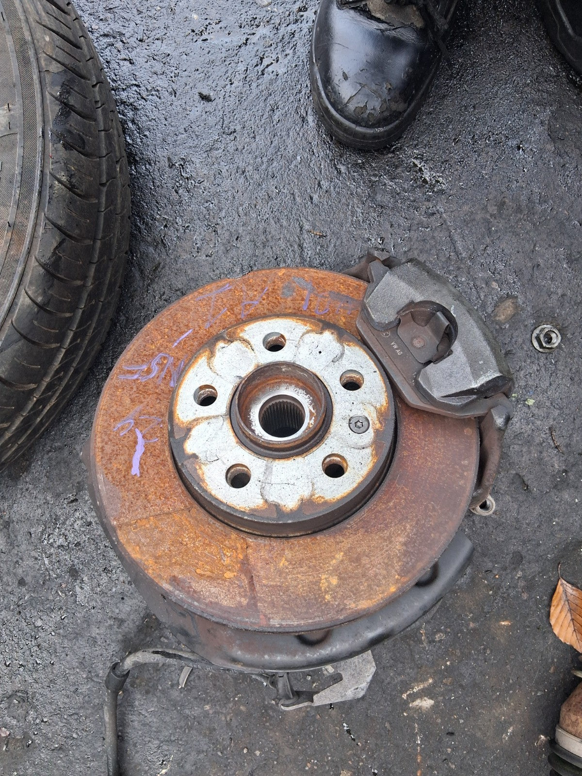 2024 AUDI A1 S LINE MK2 1.0 PETROL NSF PASSENGER SIDE FRONT LEFT HUB CALIPER