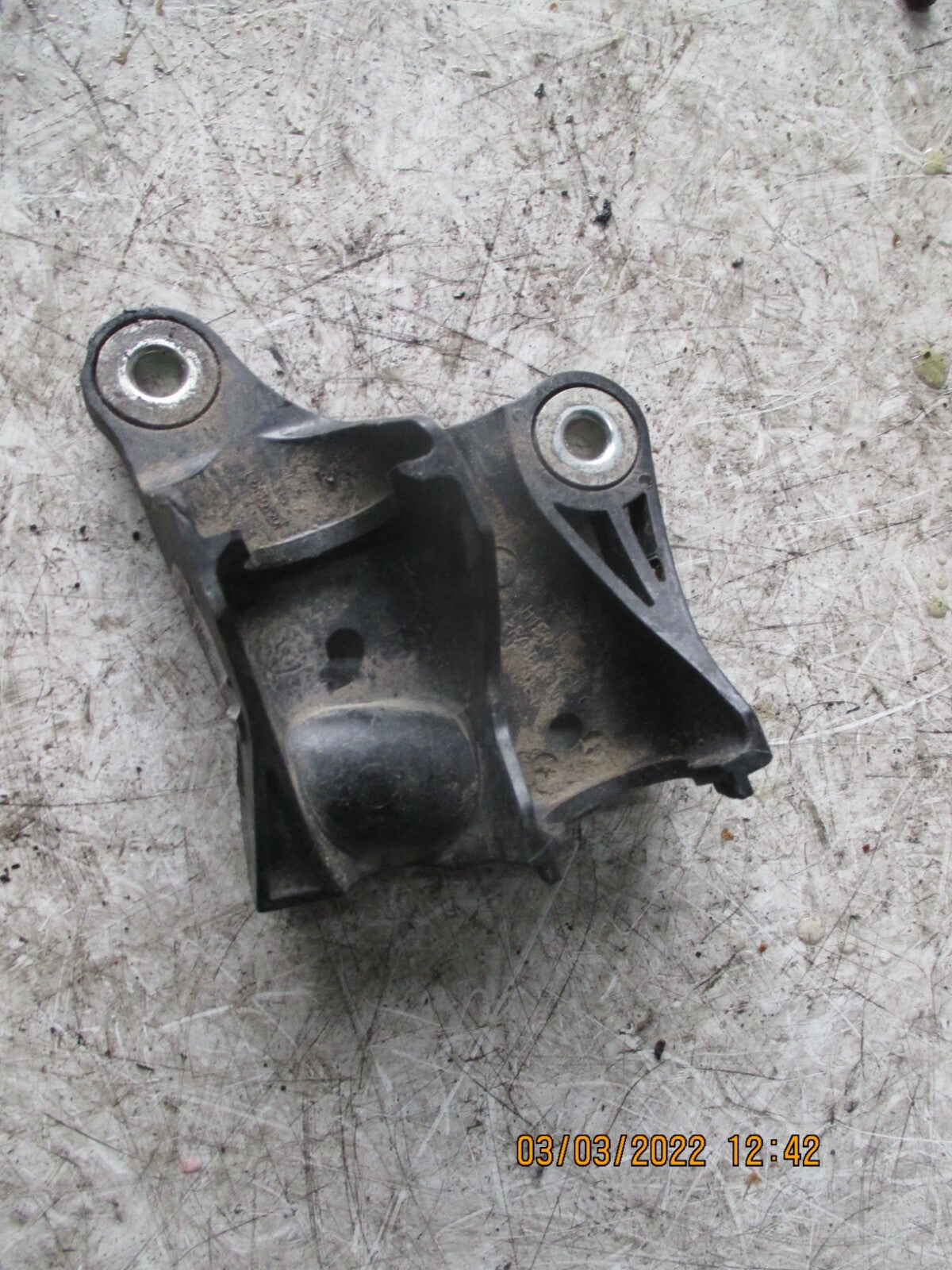 FORD ECOSPORT 2016 GEAR LINKAGE CABLE BRACKET H1BR-7474-DC