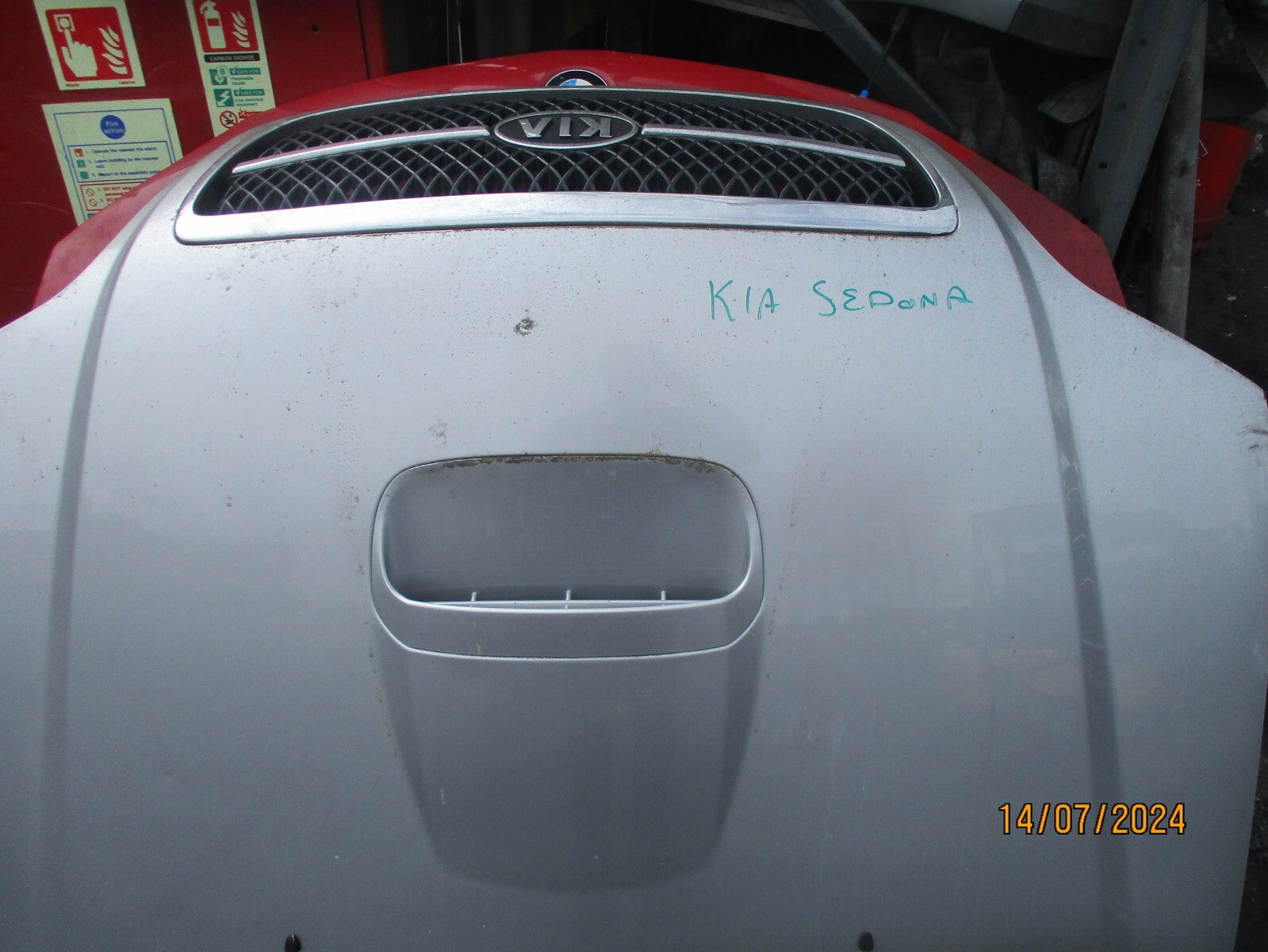 KIA SEDONA 2006 MK1 FRONT COMPLETE BONNET HOOD SILVER
