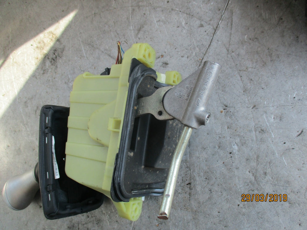 MERCEDES C CLASS W204 AUTOMATIC GEAR SELECTOR A2042677524