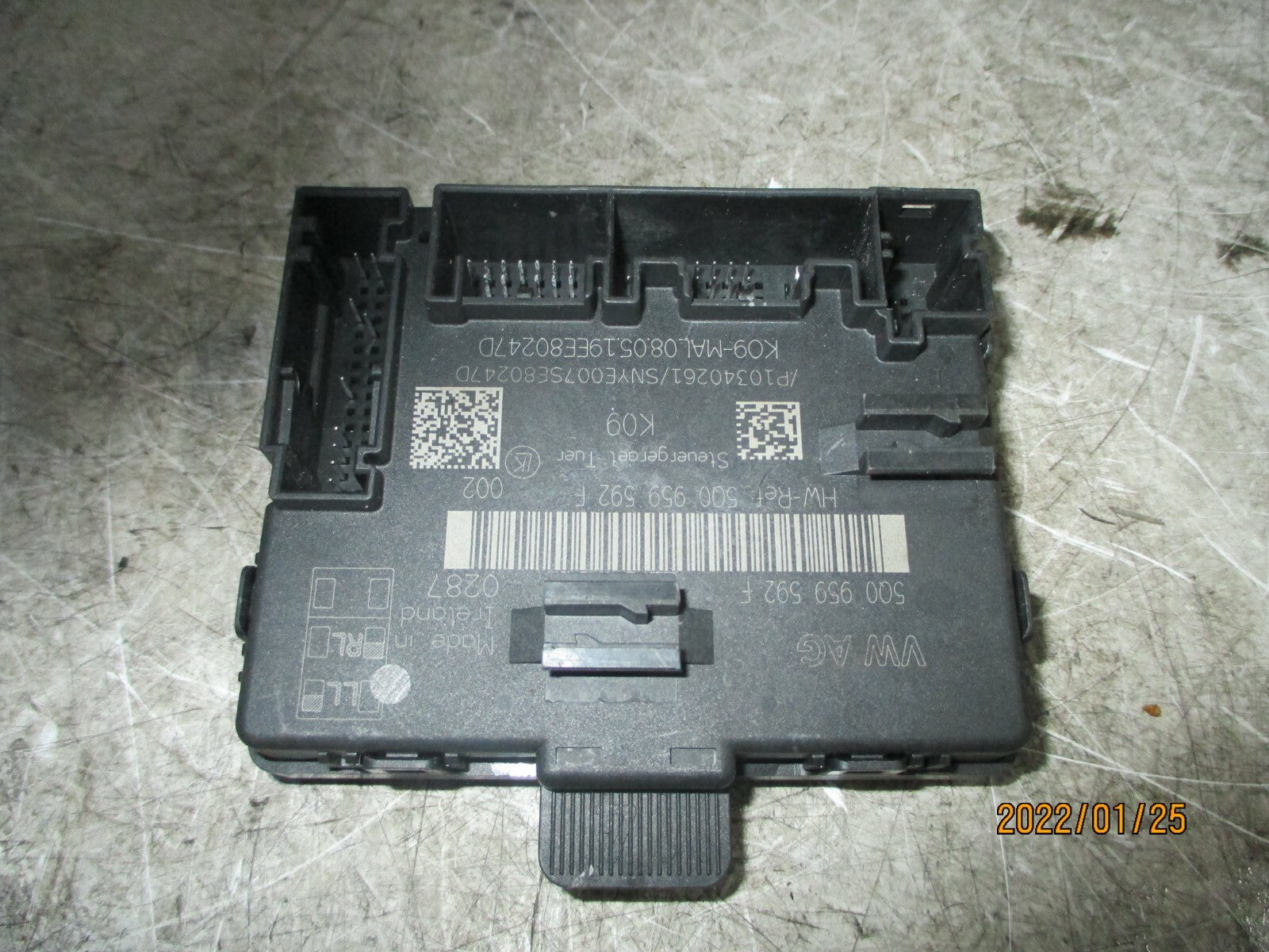 VW VOLKSWAGEN FOLF MK7 2018 NSF PASSENGER FRONT DOOR CONTROL MODULE 5Q0959592F