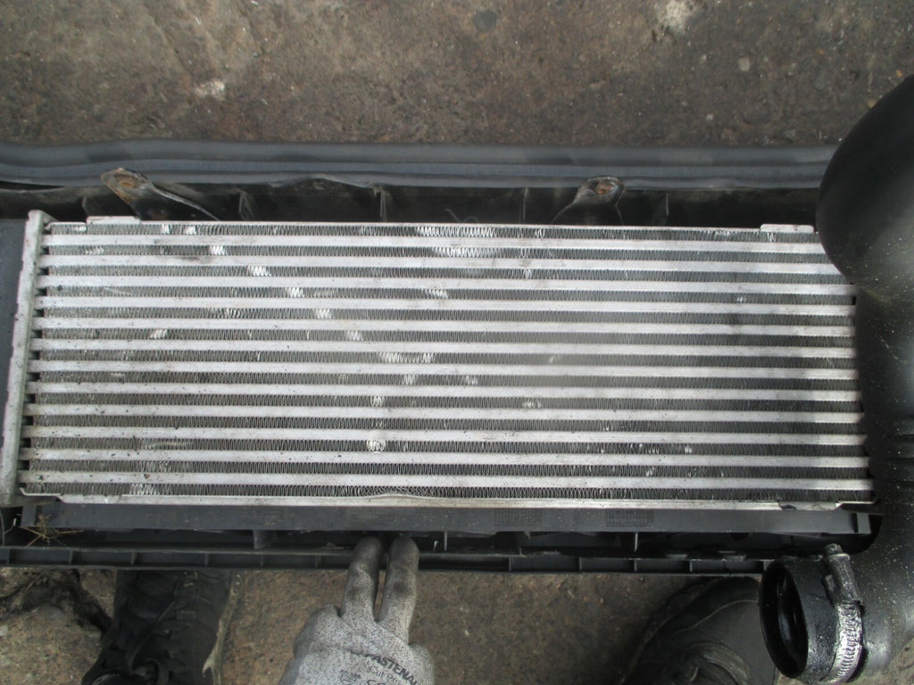 VAUXHALL VIVARO 2013 2.0 DIESEL INTERCOOLER RADIATOR FRONT SLAM PANEL 8200411160