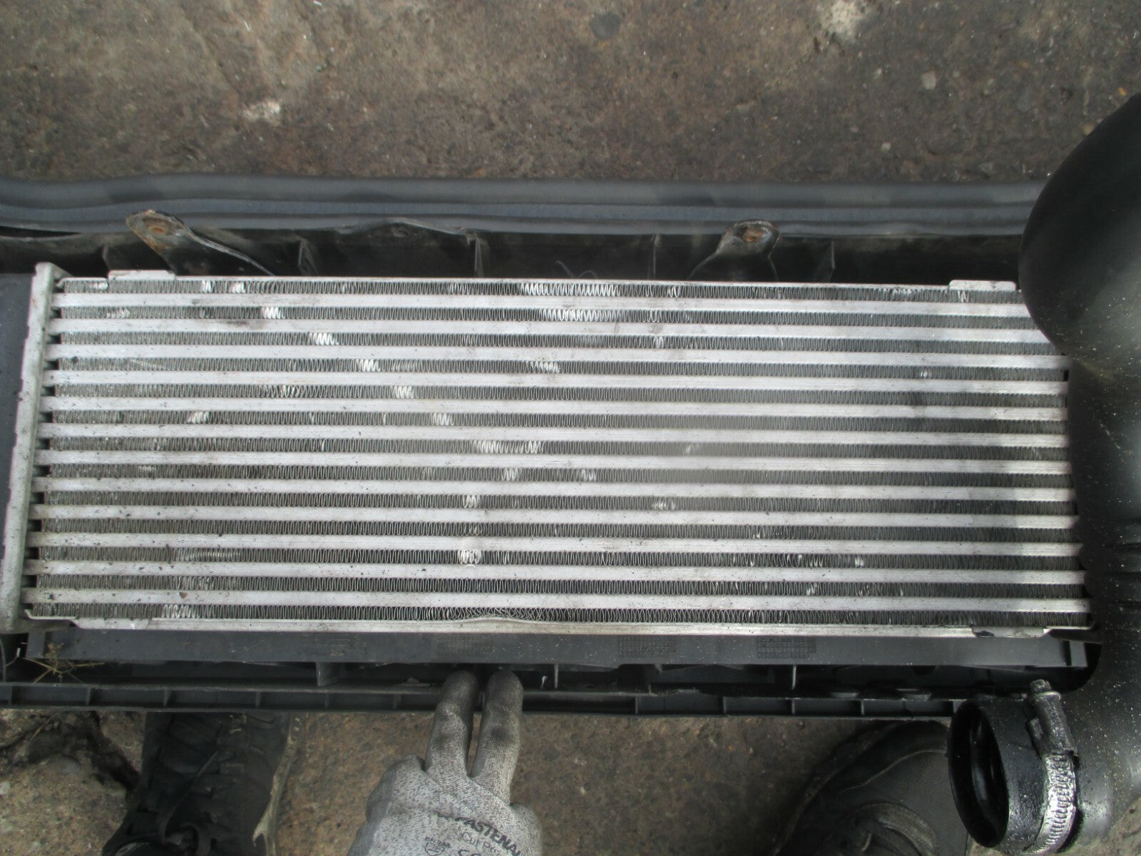 VAUXHALL VIVARO 2013 2.0 DIESEL INTERCOOLER RADIATOR FRONT SLAM PANEL 8200411160